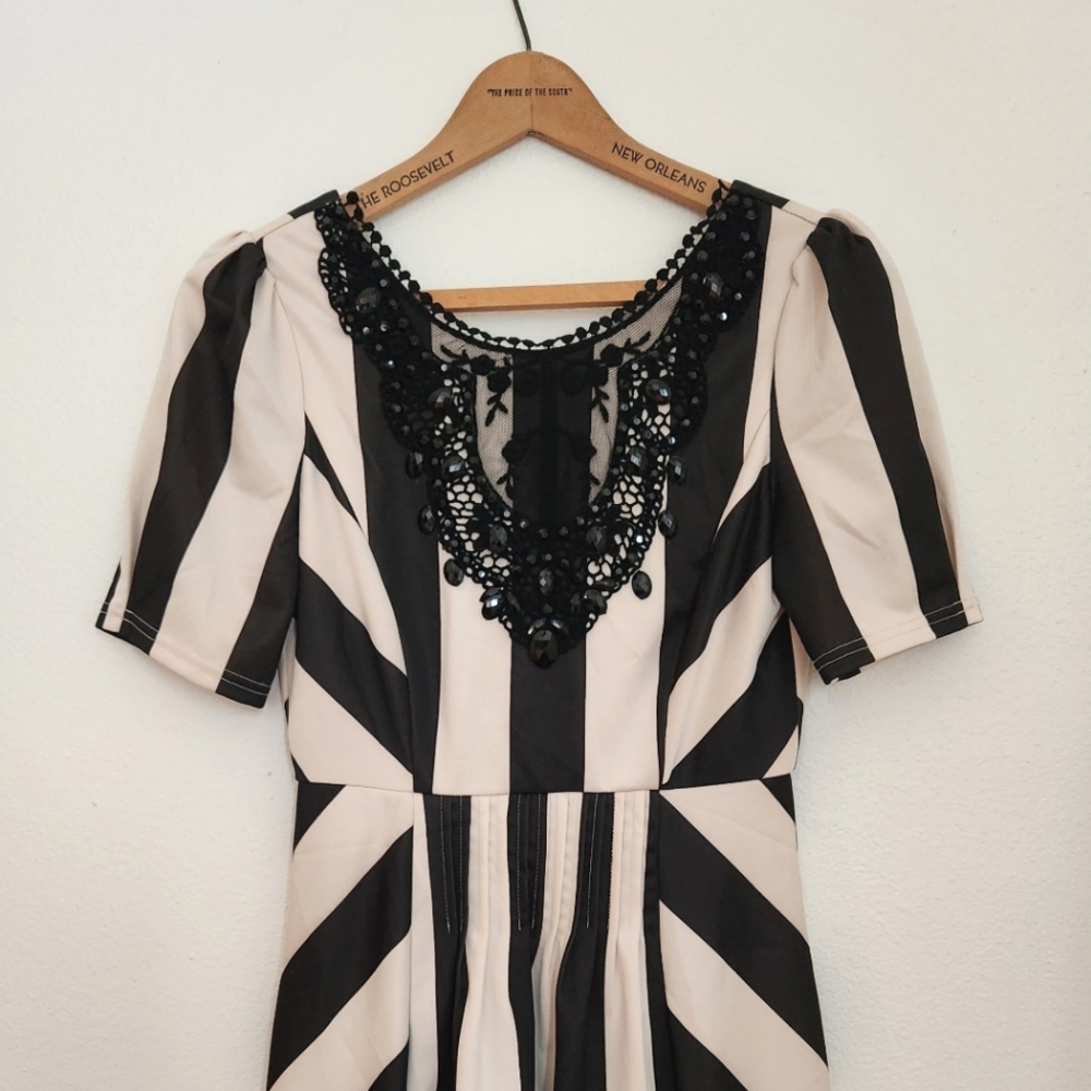 Ryu Black Off White Striped Lace Applique Beaded Cocktail Party Goth Dress SMALL